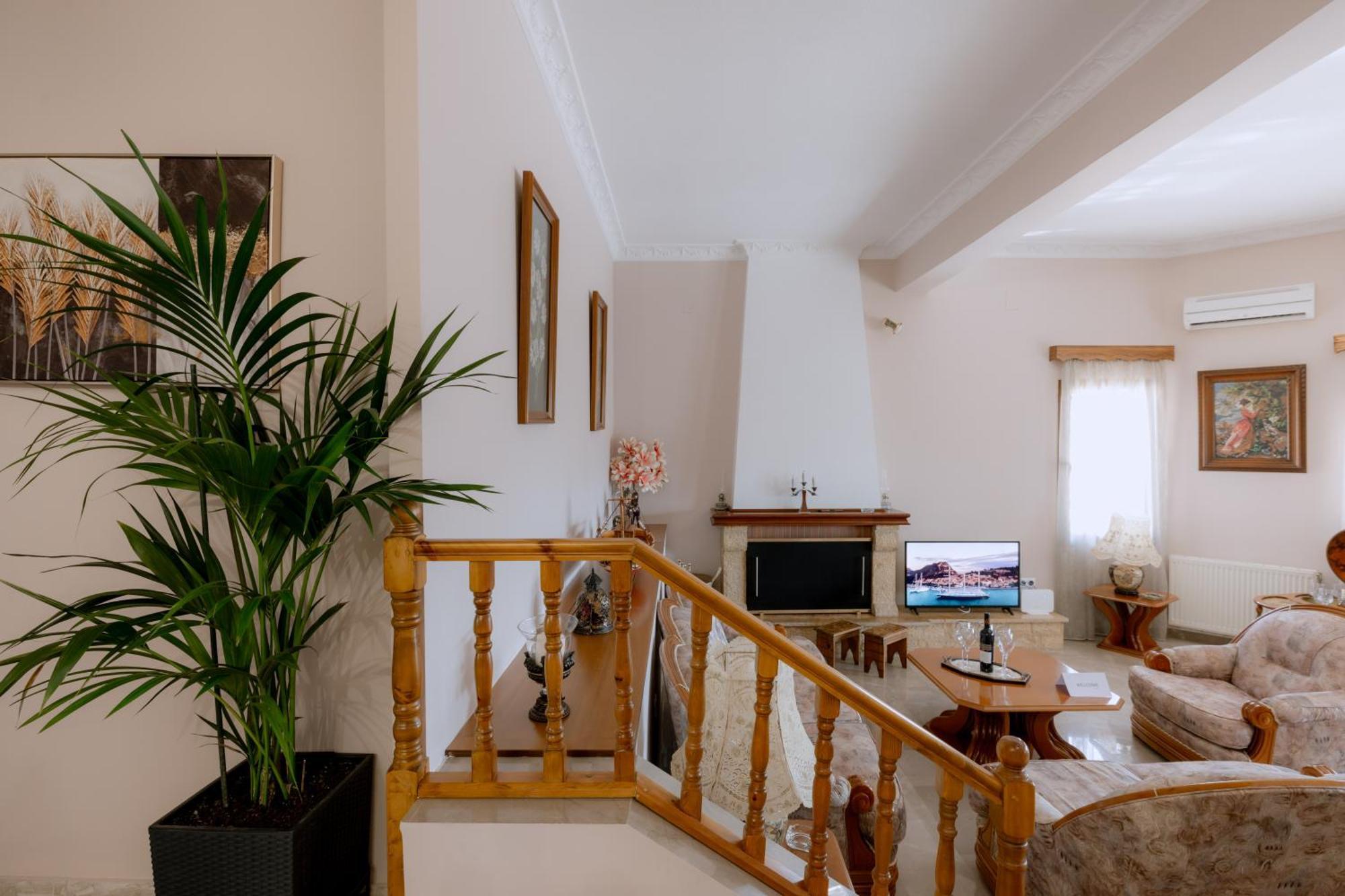 Lala Luxury House Holiday home