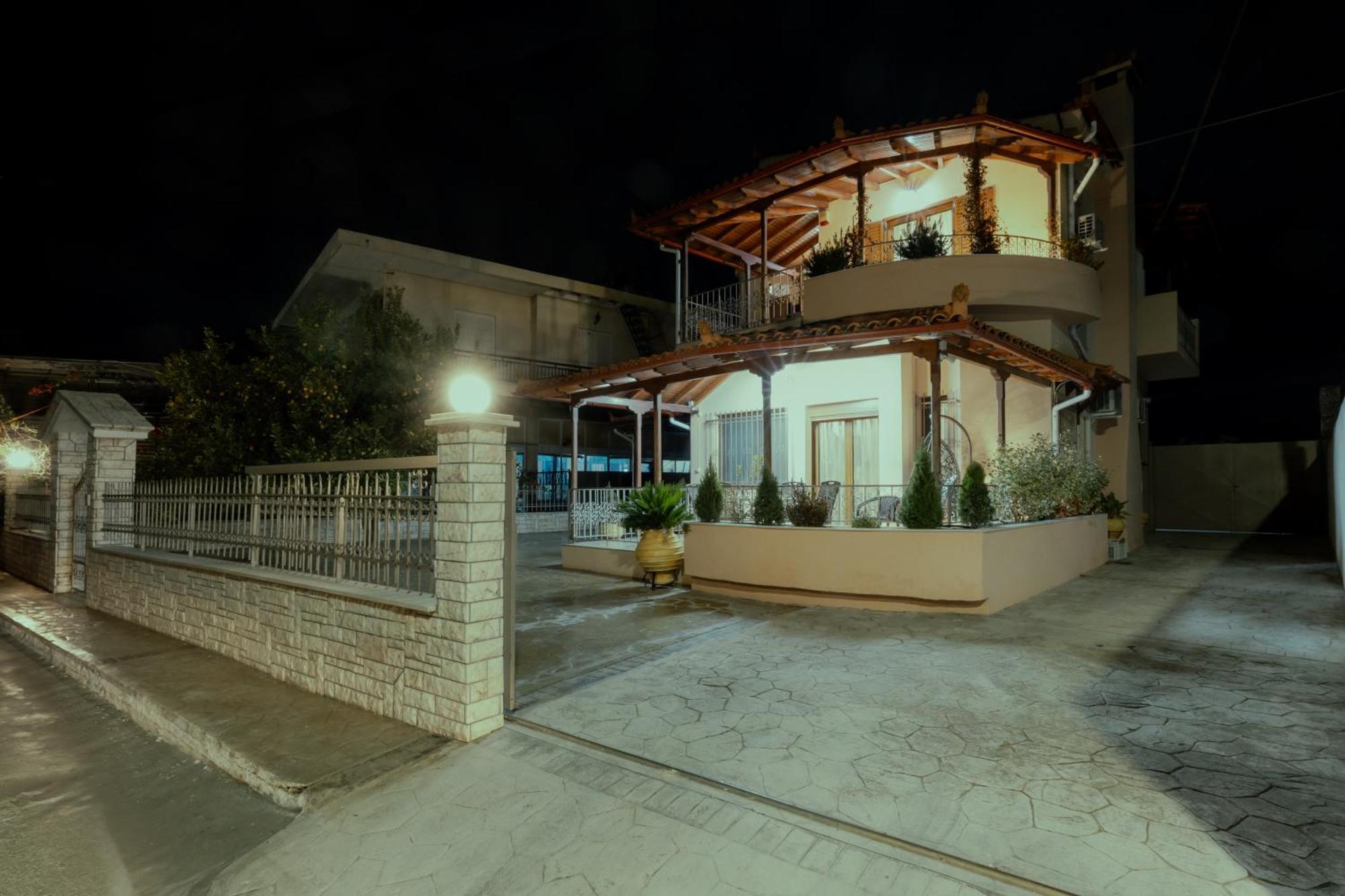 Holiday home Lala Luxury House Argos